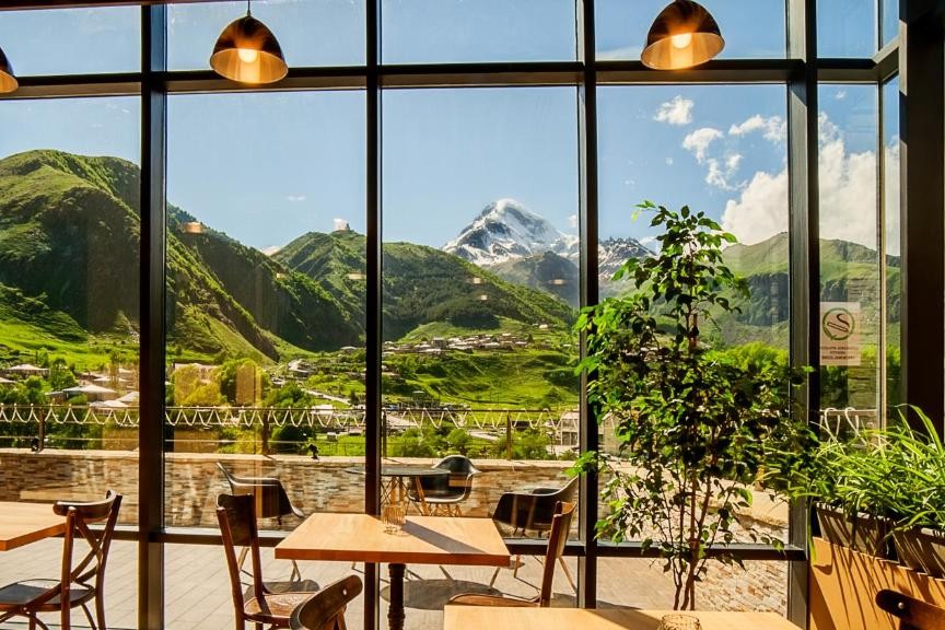 Hotel Porta Caucasia Kazbegi