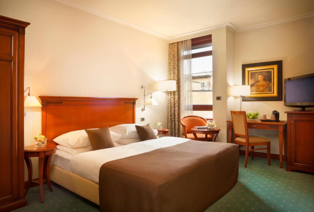 Best Western Premier Hotel Astoria